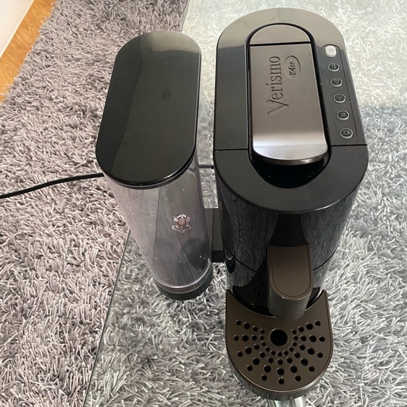 Black Starbucks Verismo coffee maker. - Picture 2 of 4